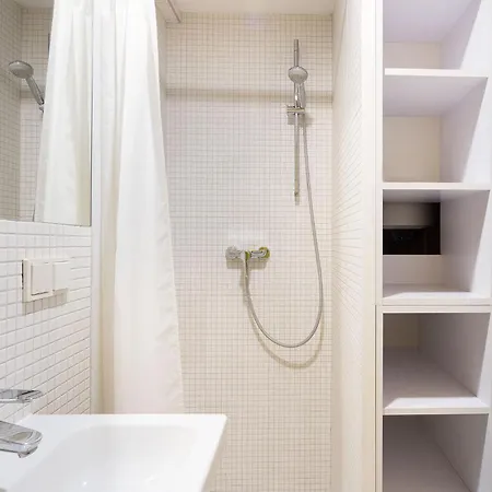 Rentplanet - Rejtana * فروتسواف